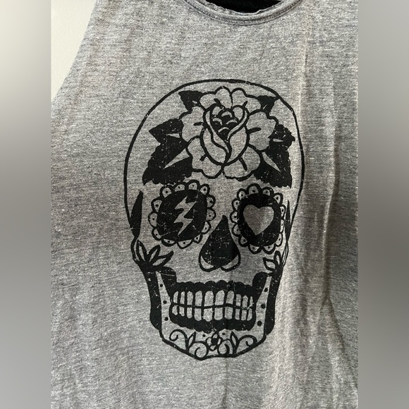 Chaser tank top with black skull - Picture 3 of 4